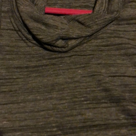 Top - Picture 2 of 3